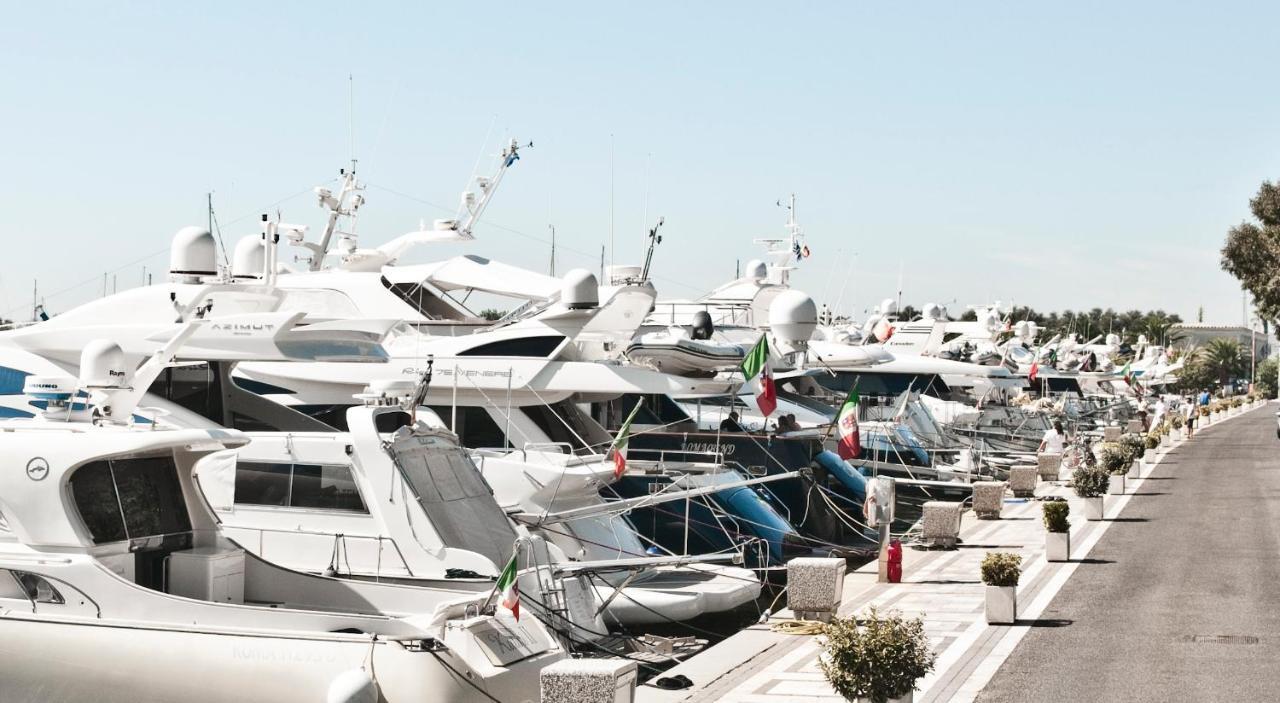 Porto Romano - The Marina Resort Fiumicino Exterior photo