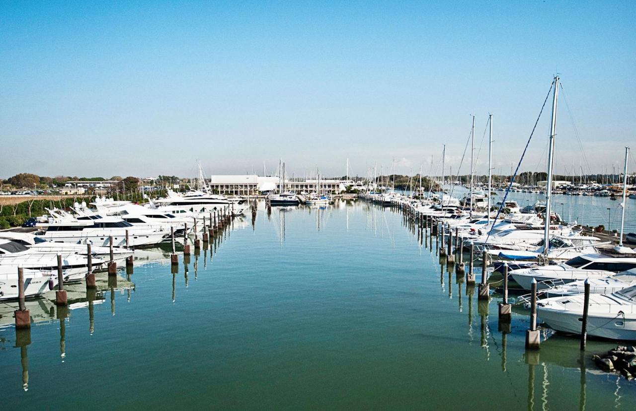 Porto Romano - The Marina Resort Fiumicino Exterior photo